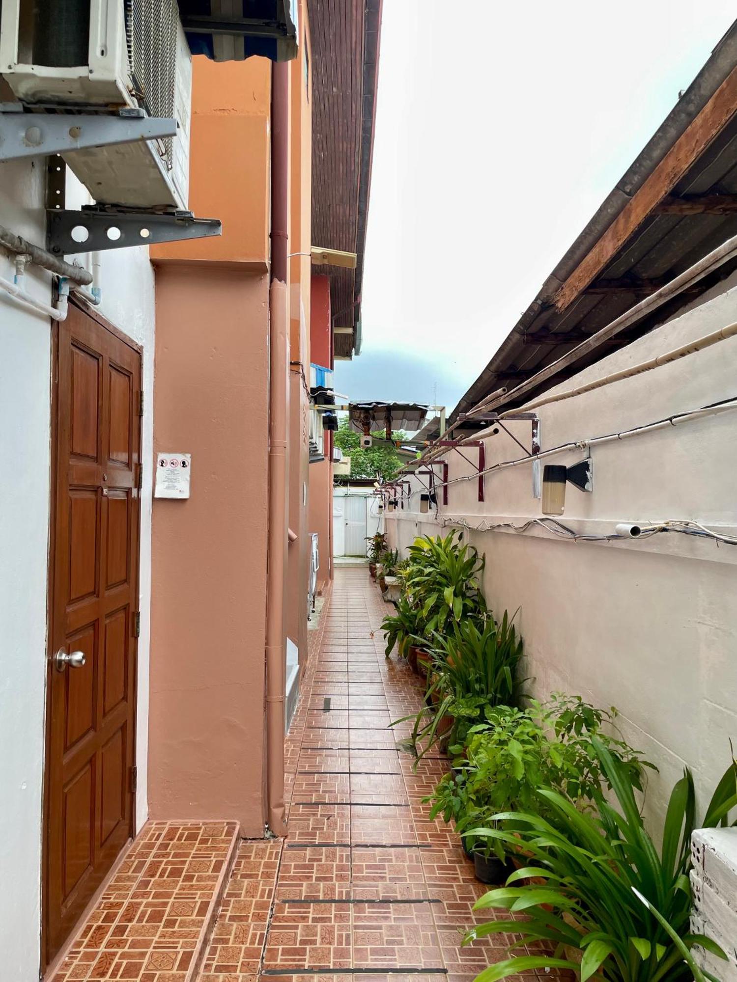 Jj Karon Beach Hotel Exterior photo